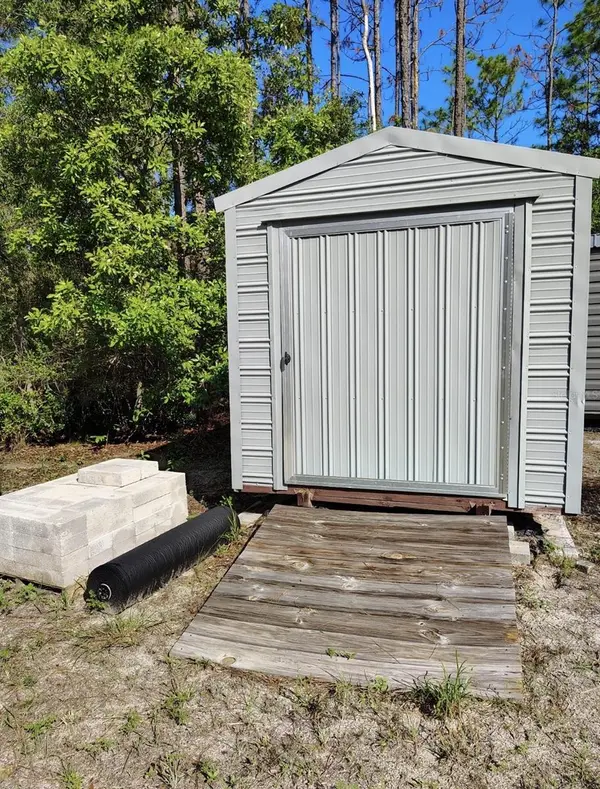 5840 NW 11TH AVE, Bell, FL 32619