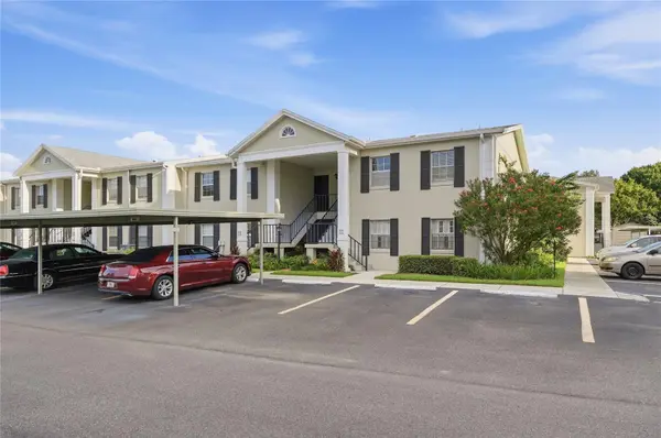 689 LAKE HOWARD DR NW #213, Winter Haven, FL 33880