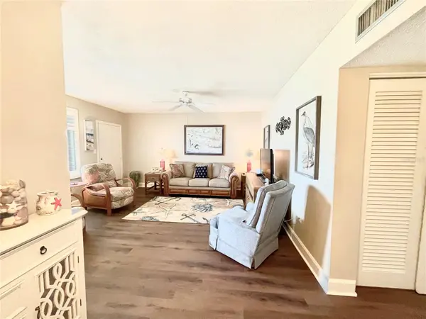 1600 W LAKE PARKER DR #A25, Lakeland, FL 33805
