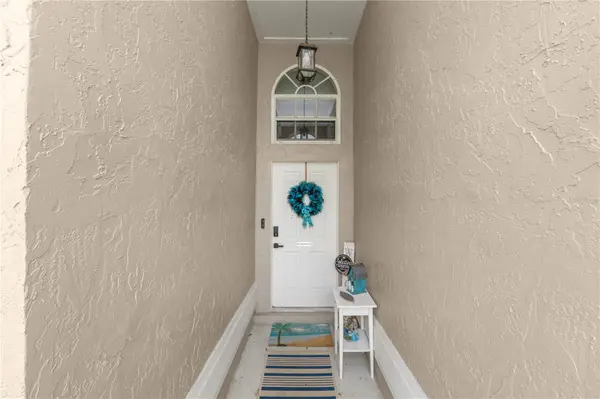 6201 VINTAGE DR, Lakeland, FL 33809
