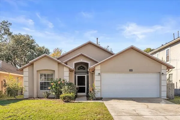 111 PINEWOOD DR, Davenport, FL 33896
