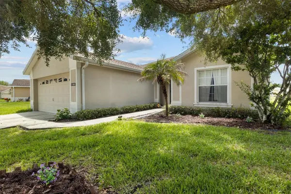 3833 WHISTLEWOOD CIR, Lakeland, FL 33811