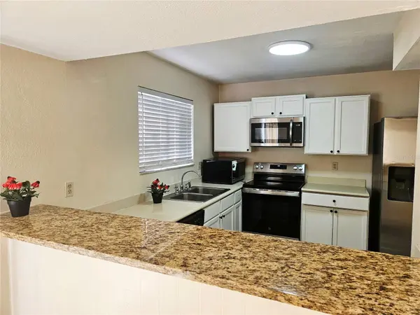 1836 N CRYSTAL LAKE DR #90, Lakeland, FL 33801