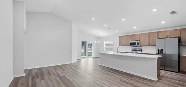 35420 DARLINGTON GROVE DR, Zephyrhills, FL 33541