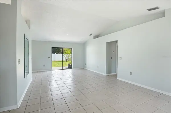 734 LAMP POST LN, Lakeland, FL 33809