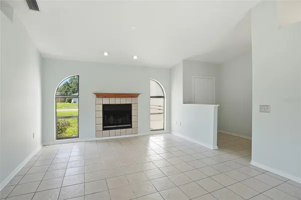 734 LAMP POST LN, Lakeland, FL 33809
