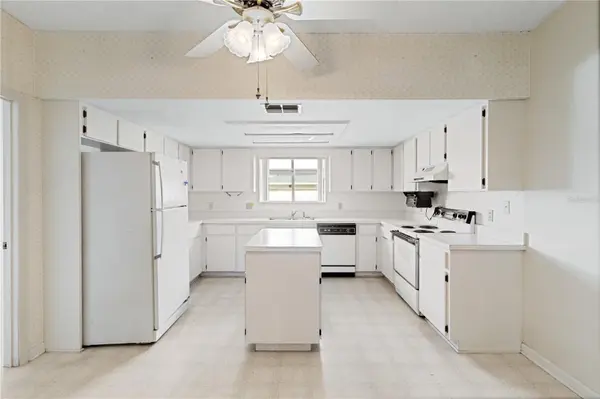 3433 GLEN ABBEY LN, Lakeland, FL 33810