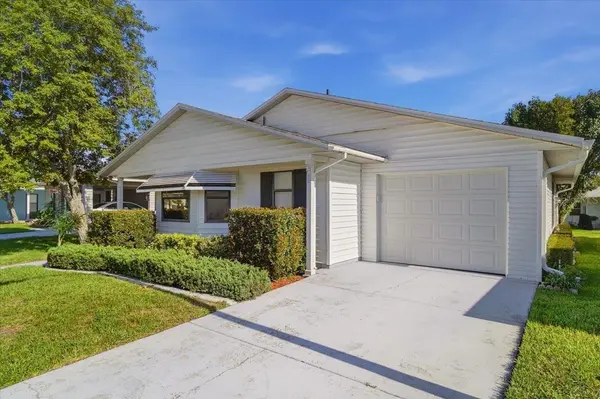 2033 LONG BOAT DR, Lakeland, FL 33810