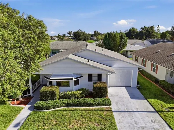 2033 LONG BOAT DR, Lakeland, FL 33810
