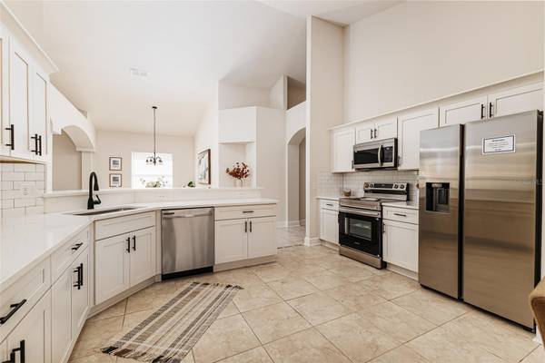 1705 ALTAVISTA CIR, Lakeland, FL 33810