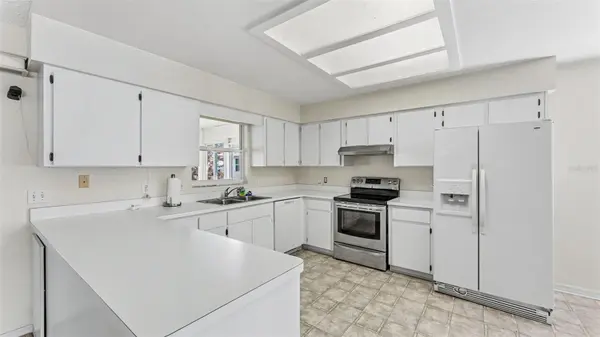 2227 GRAND CYPRESS DR, Lakeland, FL 33810