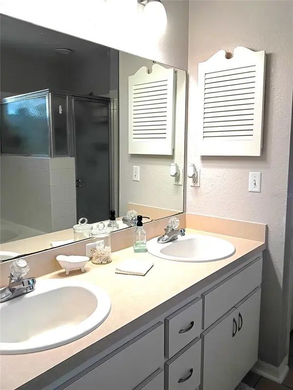 817 REFLECTIONS LOOP E, Winter Haven, FL 33884