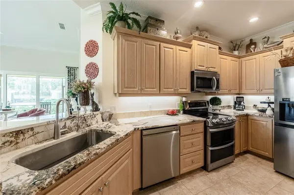 3019 MISSION LAKES DR, Lakeland, FL 33803
