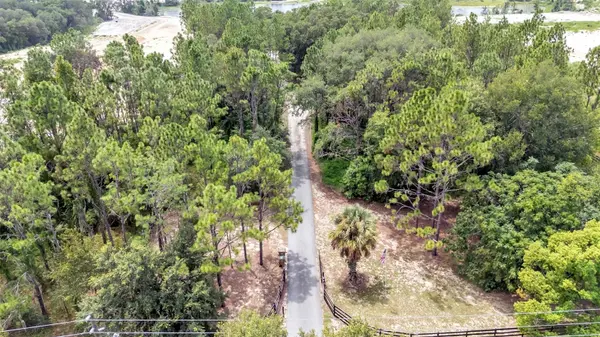 2406 LAKE ELLA RD, Fruitland Park, FL 34731