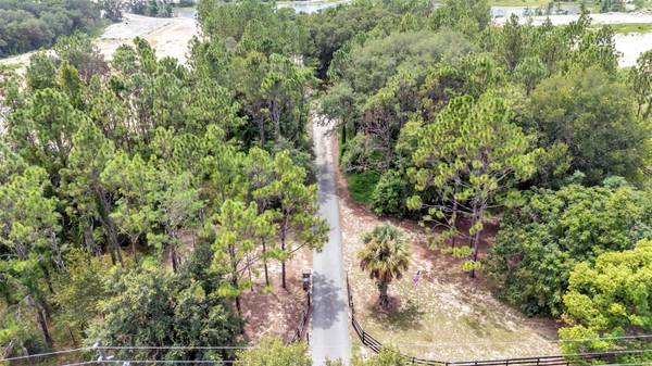 2406 LAKE ELLA RD, Fruitland Park, FL 34731