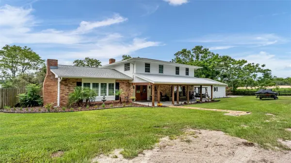 2406 LAKE ELLA RD, Fruitland Park, FL 34731