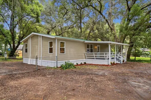3206 OAKLAND RD N, Lakeland, FL 33801