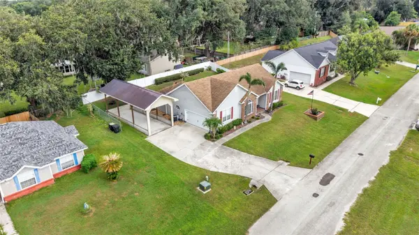 1065 HIDDEN DR, Lakeland, FL 33809
