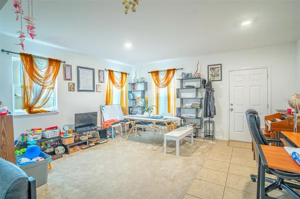 15107 ZENITH AVE, Mascotte, FL 34753