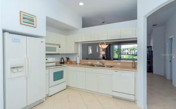 1604 TRIANO CIR #1604, Venice, FL 34292