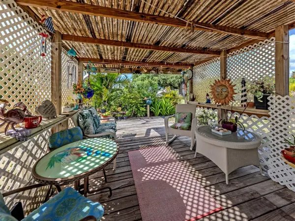 424 CENTER RD, Venice, FL 34285