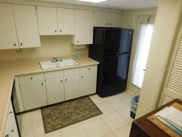 716 GRANADA AVE #302, Venice, FL 34285