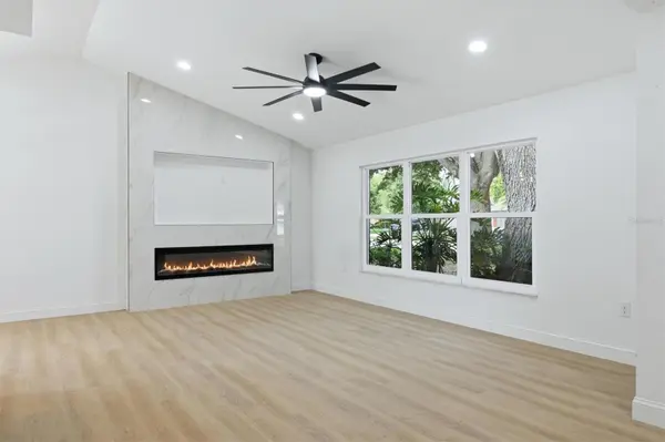 6909 9TH CT E, Sarasota, FL 34243