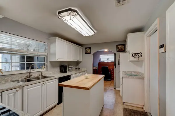 1026 LAKE AVE, Edgewater, FL 32132