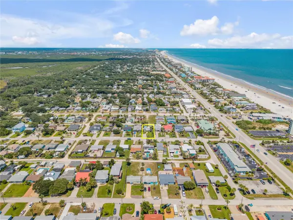 828 E 25TH AVE, New Smyrna Beach, FL 32169