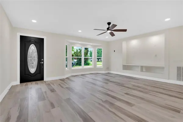 2304 TRAVELERS PALM DR, Edgewater, FL 32141