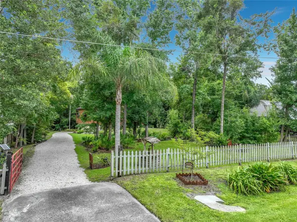 32519 OKALOOSA TRL, Sorrento, FL 32776