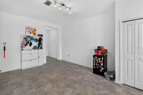 299 NINE IRON DR, Davenport, FL 33896