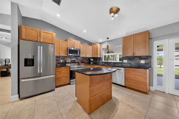 943 FAIRWAY DR, Winter Park, FL 32792