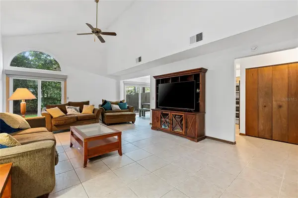5305 DENVER DR, Orlando, FL 32812