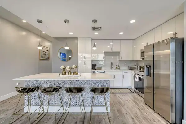 1709 N TAMIAMI TRL #220, Sarasota, FL 34234