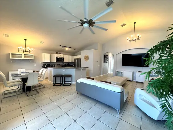 4775 CUMBRIAN LAKES DR, Kissimmee, FL 34746
