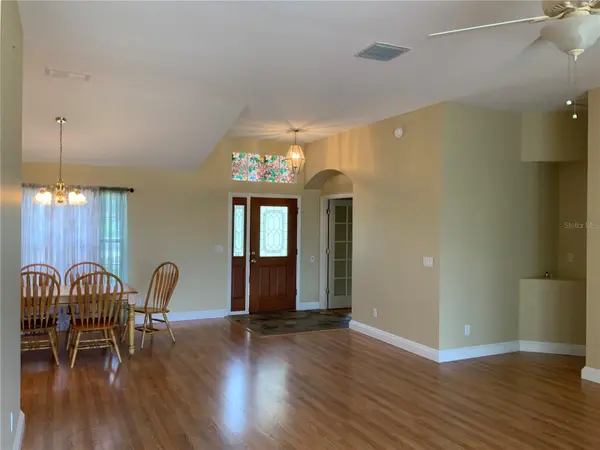 5475 BOUNTY CIR, Tavares, FL 32778