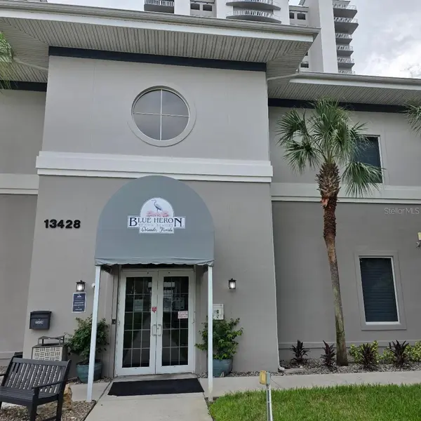 13427 BLUE HERON BEACH DR #1405, Orlando, FL 32821