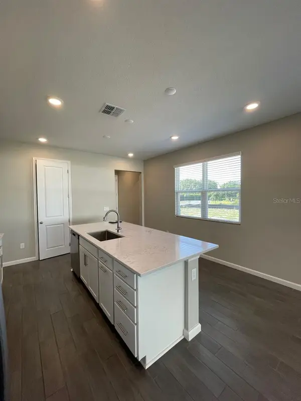 824 BLUE CREEK DR, Haines City, FL 33844