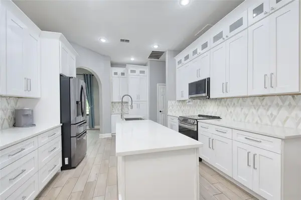 10537 VERSAILLES BLVD, Clermont, FL 34711