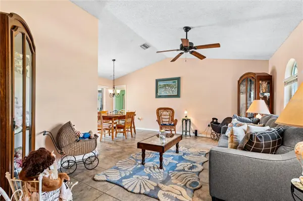 831 COLUMBIA ST, Port Charlotte, FL 33948