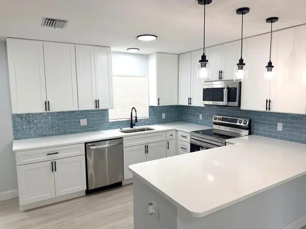 445 NW 10TH AVE, Webster, FL 33597
