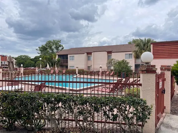 4322 LAKEWAY DR #13F, Orlando, FL 32839