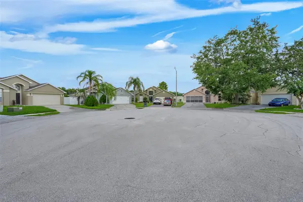 2109 CARBINE CT, Kissimmee, FL 34743