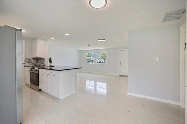 3485 ROSLYN RD, Venice, FL 34293