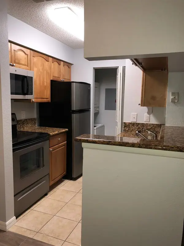 224 AFTON SQ #304, Altamonte Springs, FL 32714