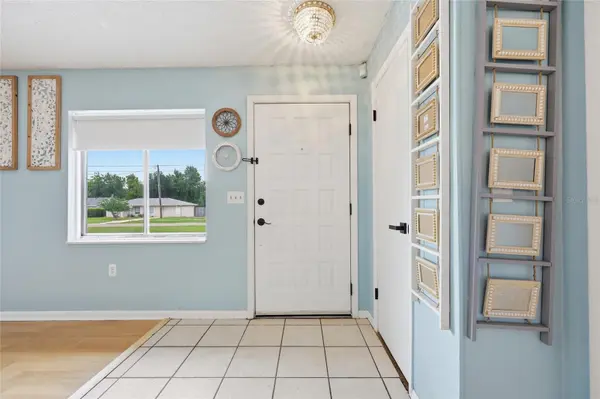 1025 PARK AVE, Tavares, FL 32778
