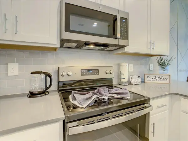 8853 CABOT CLIFFS DR #104, Davenport, FL 33896