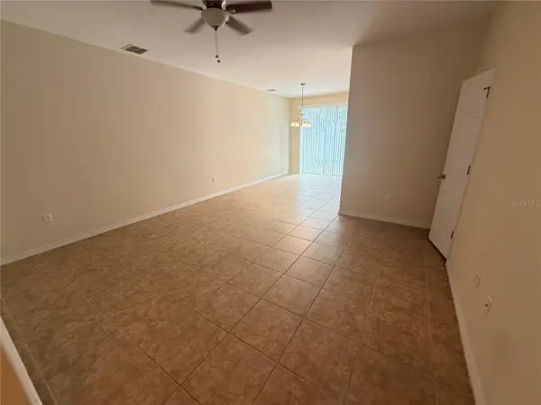 9460 STRONGBARK LN, Orlando, FL 32832