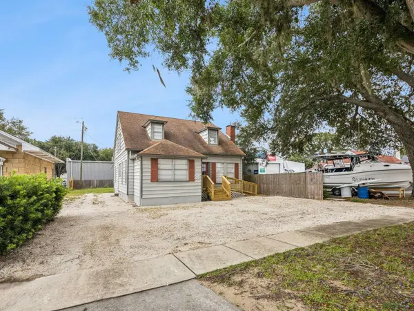 25 E PINECREST AVE, Eustis, FL 32726